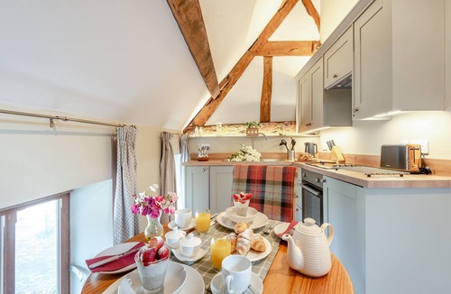 Little Cowarne Cottage | 2 bedroom accommodation in Ocle Pychard