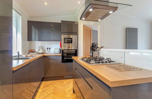 Woolverstone Cabin | 2 bedroom accommodation in Woolverstone, Ipswich