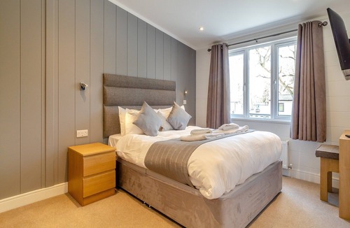 Woolverstone Cabin | 2 bedroom accommodation in Woolverstone, Ipswich
