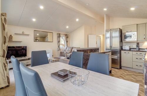 Woolverstone Cabin | 2 bedroom accommodation in Woolverstone, Ipswich