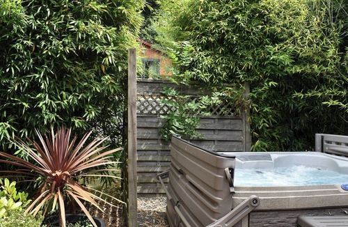 Allithwaite Ski Chalet | 2 bedroom accommodation in Allithwaite