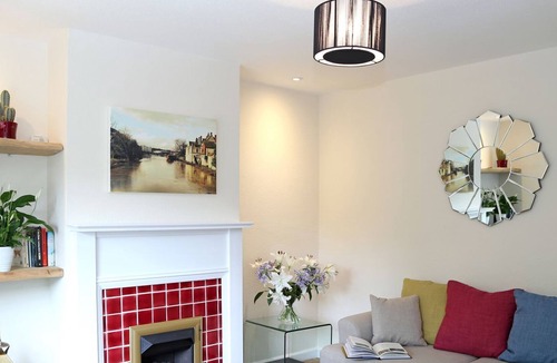 Crowborough Cottage | 2 bedroom accommodation in Crowborough