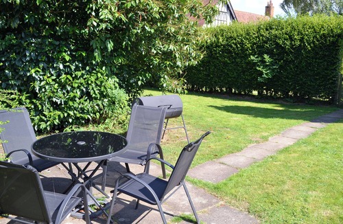 East Dereham Cottage | 2 bedroom accommodation in Scarning, near Dereham