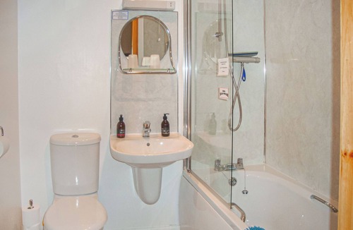 Onich Cottage | 2 bedroom accommodation in Onich, Fort William