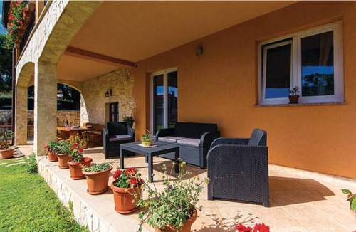 Orbanici Apartment | 2 bedroom accommodation in Orbanici