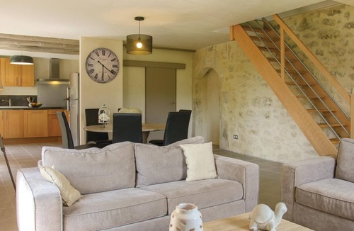 Saint-Restitut House | 2 bedroom accommodation in St Restitut