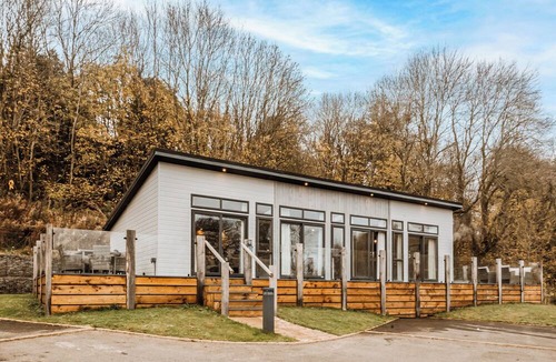 Bridgnorth Ski Chalet | 2 bedroom accommodation in Bridgnorth