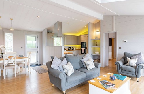 Cannington Ski Chalet | 2 bedroom accommodation in Cannington