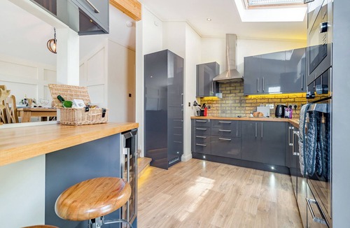 Cannington Ski Chalet | 2 bedroom accommodation in Cannington