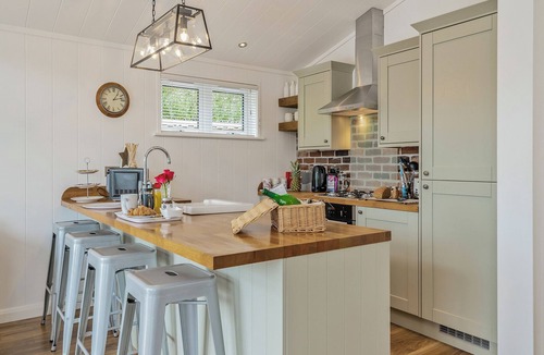 Cannington Ski Chalet | 2 bedroom accommodation in Cannington