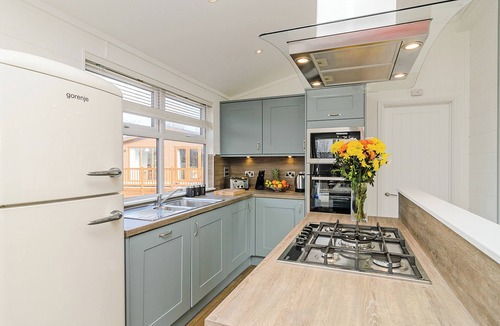 Stuppington Ski Chalet | 2 bedroom accommodation in Canterbury