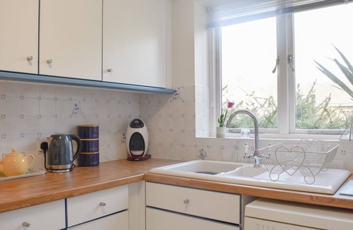 West Ashling Cottage | 2 bedroom accommodation in Hambrook, near Chichester