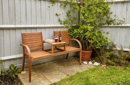 West Ashling Cottage | 2 bedroom accommodation in Hambrook, near Chichester