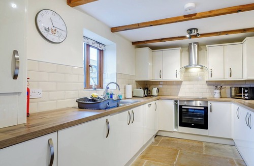 Ashover Cottage | 2 bedroom accommodation in Clay Cross