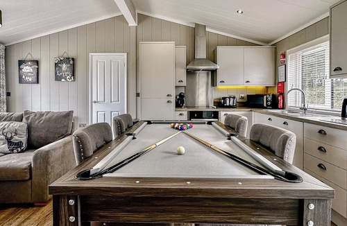 Raywell Ski Chalet | 2 bedroom accommodation in Raywell, Beverley