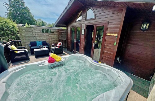 Raywell Ski Chalet | 2 bedroom accommodation in Raywell, Beverley