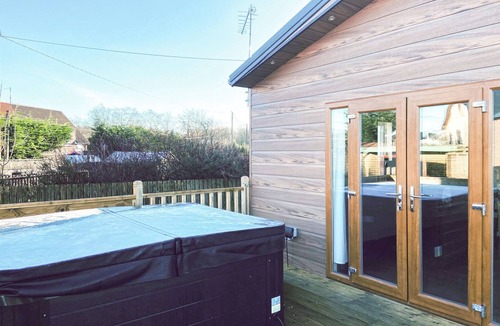 Kilwinning Cottage | 2 bedroom accommodation in Kilwinning