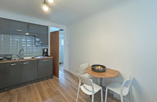 Peacehaven Cottage | 2 bedroom accommodation in Peacehaven