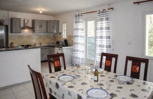 Sablet House | 2 bedroom accommodation in Sablet