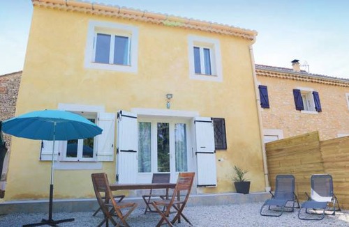 Sablet House | 2 bedroom accommodation in Sablet