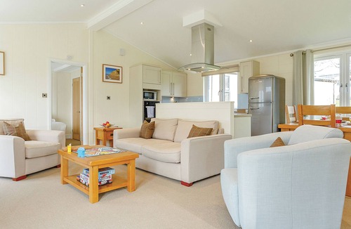 Axminster Ski Chalet | 2 bedroom accommodation in Axminster