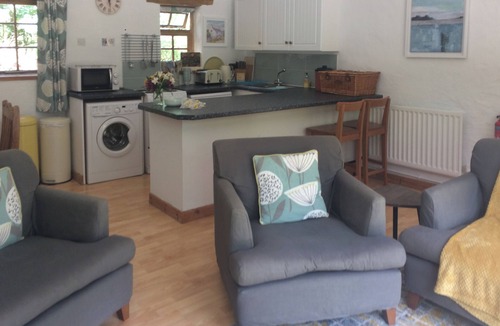 Yelland Cottage | 2 bedroom accommodation in Instow, near Barnstaple