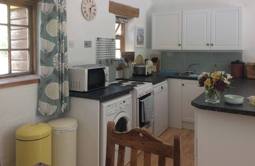 Yelland Cottage | 2 bedroom accommodation in Instow, near Barnstaple