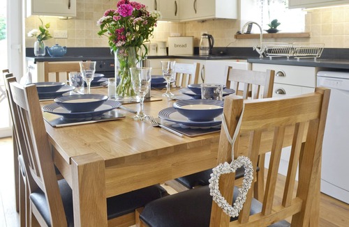 Llandwrog Cottage | 2 bedroom accommodation in Rhostryfan, Caernarfon