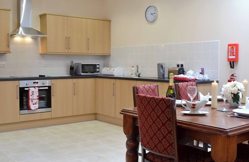 Carmarthen Cottage | 2 bedroom accommodation in Carmarthen