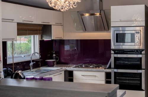 Gisleham Cabin | 2 bedroom accommodation in Lowestoft