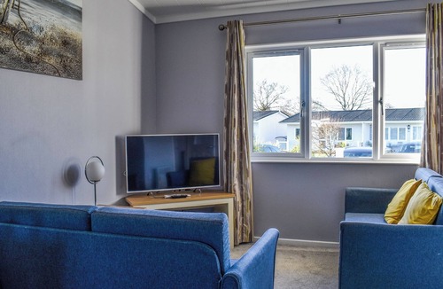 Oulton Broad Cottage | 2 bedroom accommodation in Lowestoft