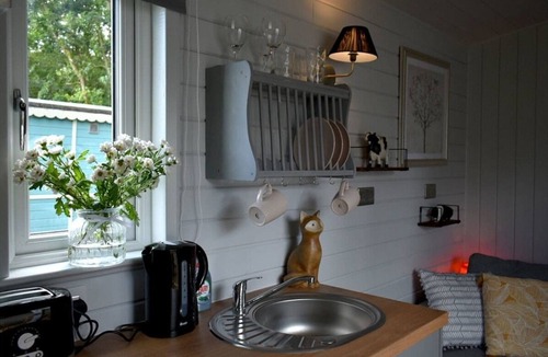 Llanfair Caereinion Cabin | 2 bedroom accommodation in Welshpool