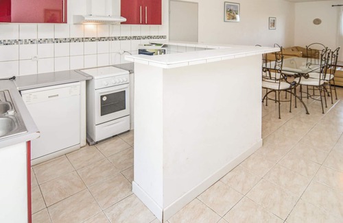 Le Sambuc House | 2 bedroom accommodation in Le Sambuc