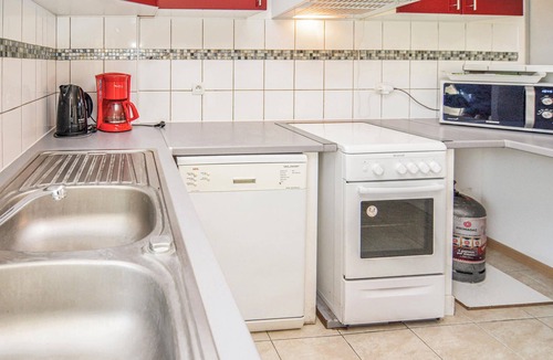 Le Sambuc House | 2 bedroom accommodation in Le Sambuc