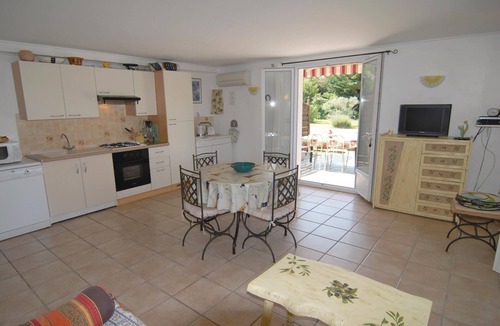 Mallemort Apartment | 2 bedroom accommodation in Mallemort