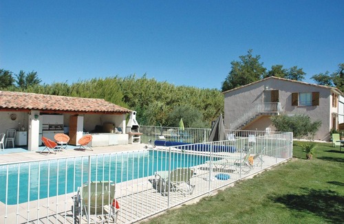 Mallemort Apartment | 2 bedroom accommodation in Mallemort