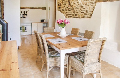 Saint-Goueno House | 2 bedroom accommodation in St Goueno