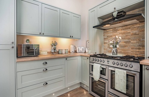 Trecynon Cottage | 2 bedroom accommodation in Aberdare