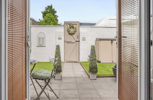 Trecynon Cottage | 2 bedroom accommodation in Aberdare