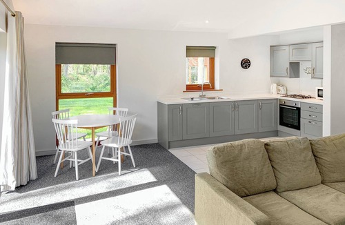 Ancaster Ski Chalet | 2 bedroom accommodation in Ancaster