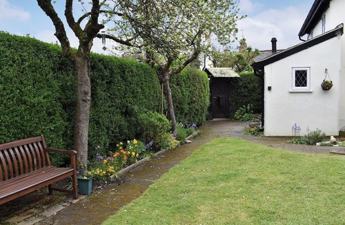 Bridport Cottage | 2 bedroom accommodation in Charmouth