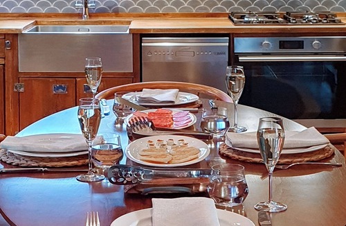 Hastings Cottage | 2 bedroom accommodation in Hastings