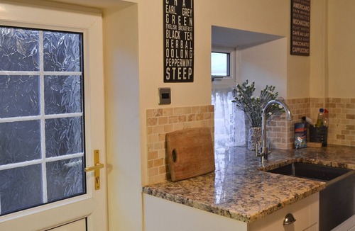 New Mills Cottage | 2 bedroom accommodation in New Mills