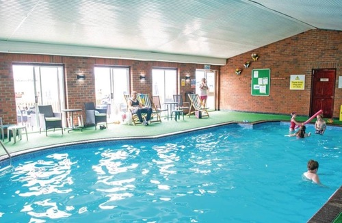 Llanllwchaiarn Cabin | 2 bedroom accommodation in New Quay