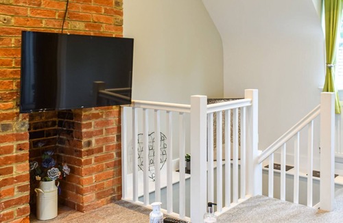 Peaslake Cottage | 2 bedroom accommodation in Peaslake