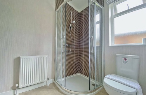 Tunstall Ski Chalet | 2 bedroom accommodation in Tunstall, Richmond