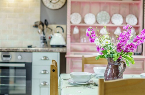 New Forest District Cottage | 2 bedroom accommodation in Ringwood