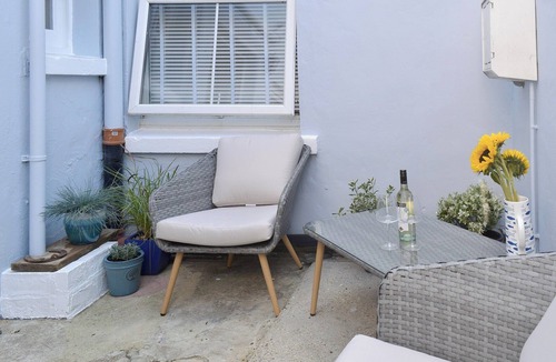 Sandgate Cottage | 2 bedroom accommodation in Sandgate