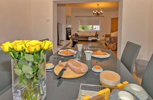 Solihull Cottage | 2 bedroom accommodation in Solihull