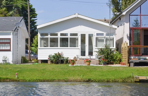 Spalding Cottage | 2 bedroom accommodation in Surfleet